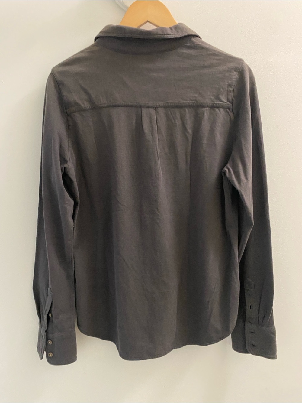 Faherty, Sunwashed Button-Front Shirt, Washed Black - Picture 5 of 7